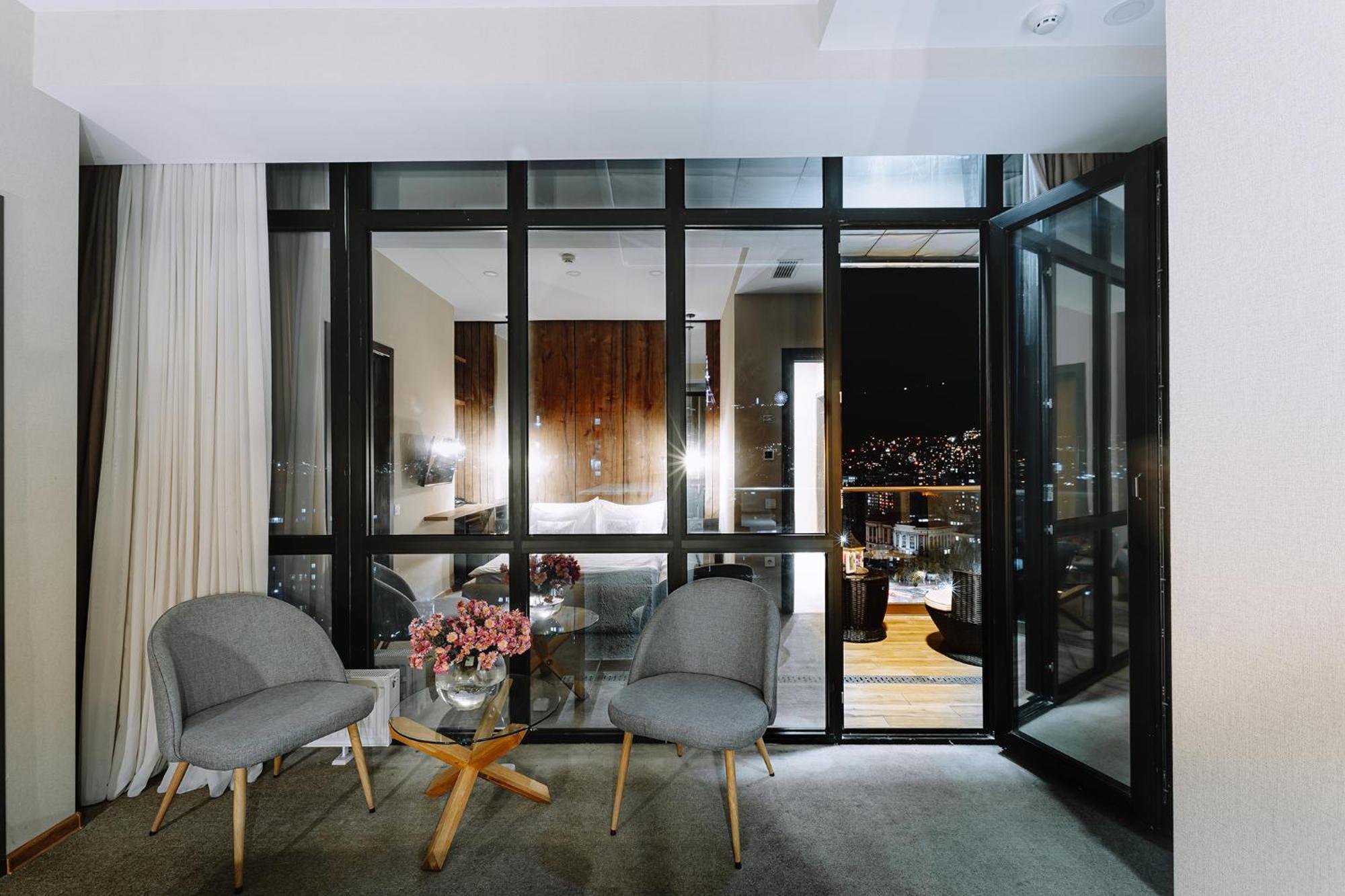Hotel Sky Station Tbilisi Ngoại thất bức ảnh