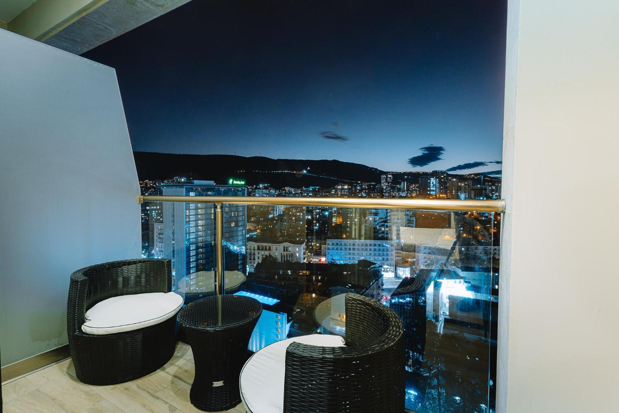 Hotel Sky Station Tbilisi Ngoại thất bức ảnh