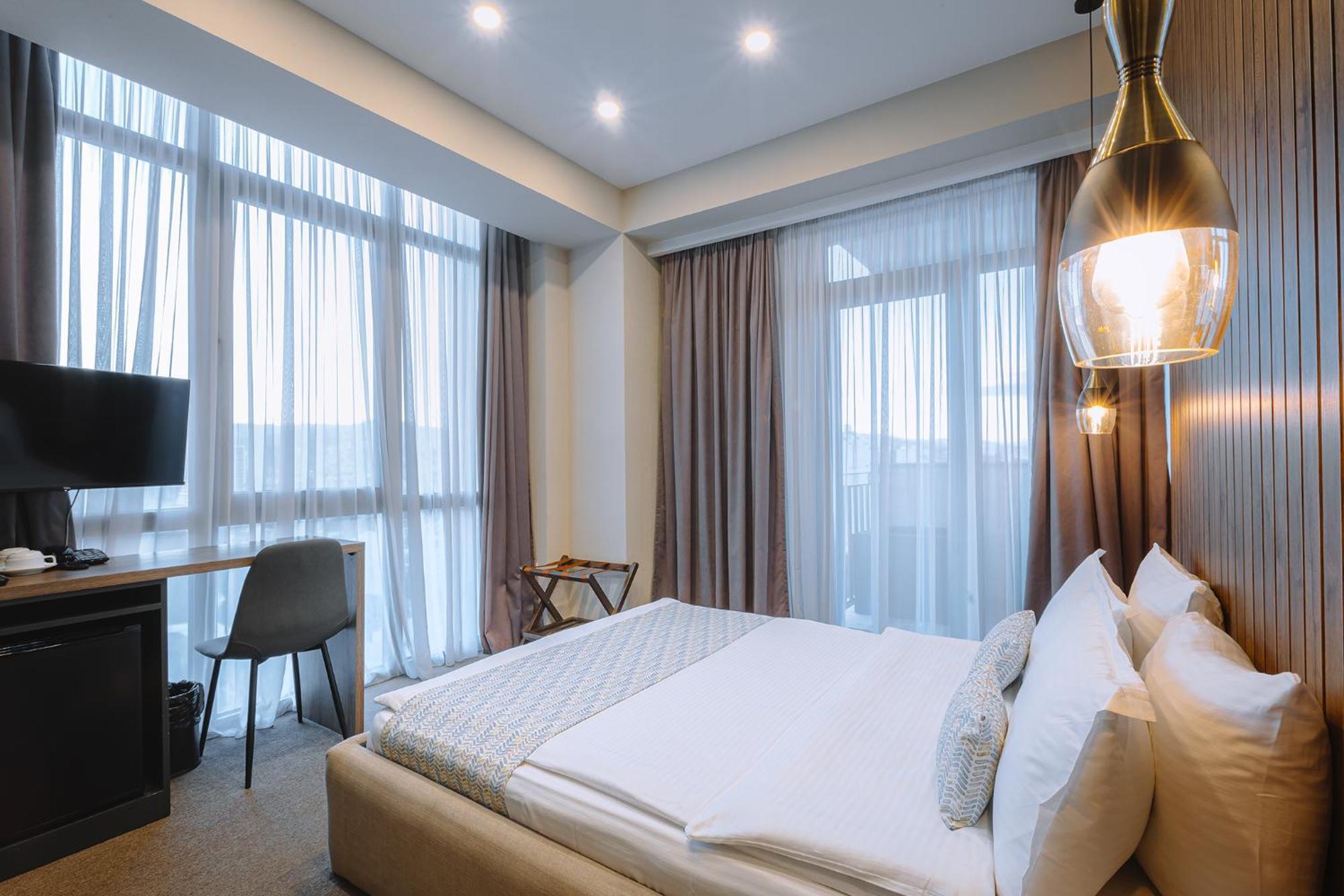Hotel Sky Station Tbilisi Ngoại thất bức ảnh