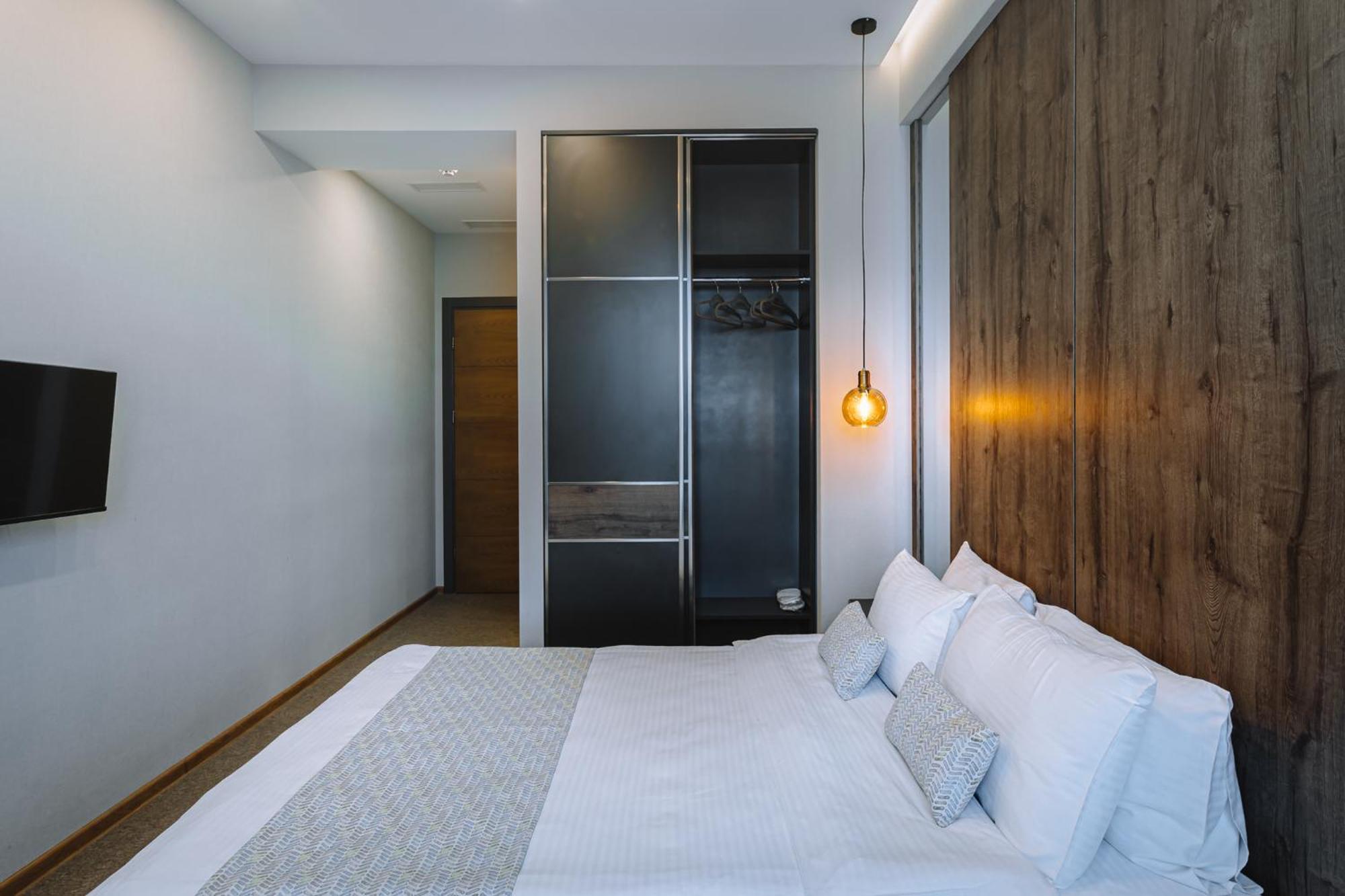 Hotel Sky Station Tbilisi Ngoại thất bức ảnh
